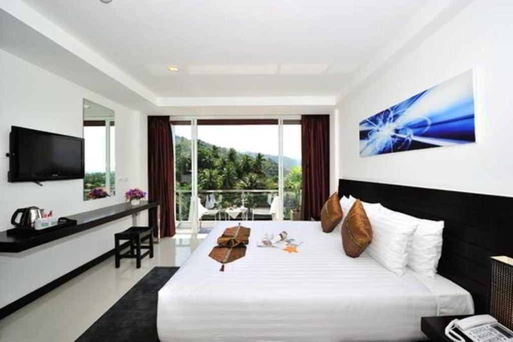 Lae Lay Suites Hotel Karon Luaran gambar