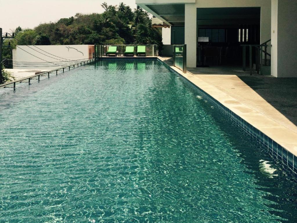 Lae Lay Suites Hotel Karon Luaran gambar